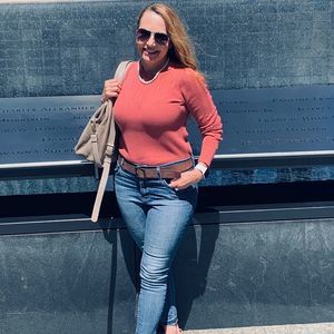 Meet your Posher, Suzanne